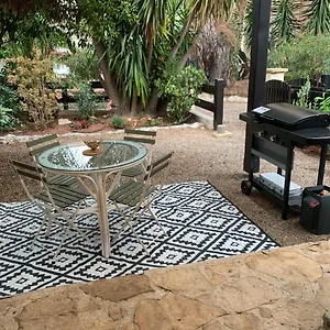 1piece Avec Jardin Dans Mas De Caractere Saint-Laurent-du-Var